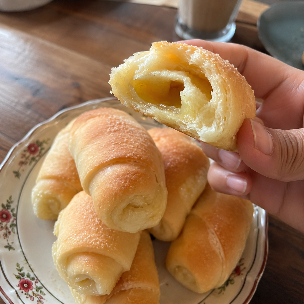Señorita Bread — soft, buttery Filipino sugar-dusted bread rolls